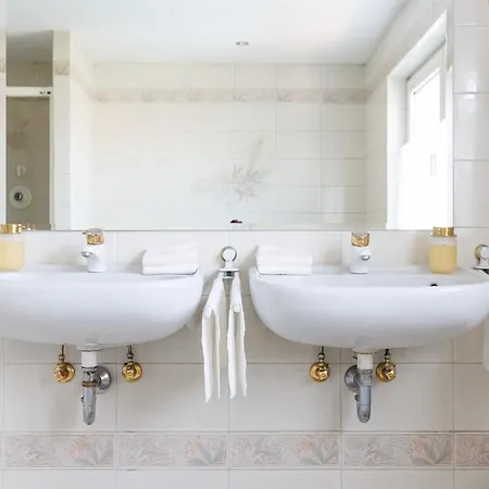 Apartment Luxury House With Pool, Garden, Ac & Sauna Perchtoldsdorf