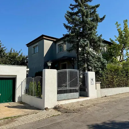 Apartment Luxury House With Pool, Garden, Ac & Sauna *