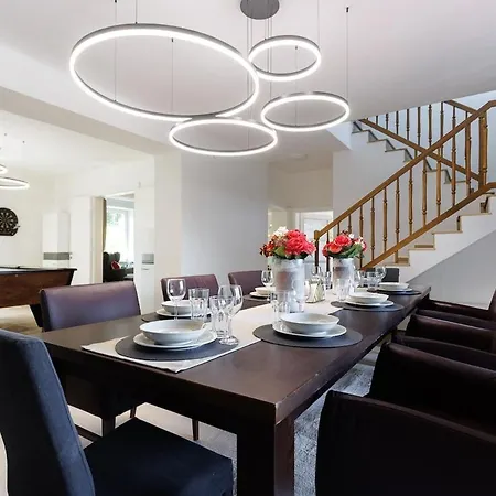 Luxury House With Pool, Garden, Ac & Sauna Apartment *