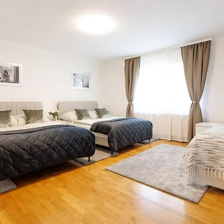 Luxury House With Pool, Garden, Ac & Sauna Apartment *