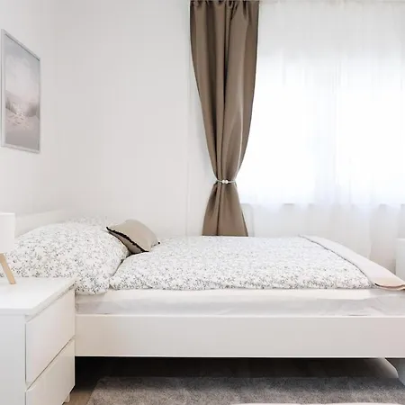 Luxury House With Pool, Garden, Ac & Sauna * Perchtoldsdorf