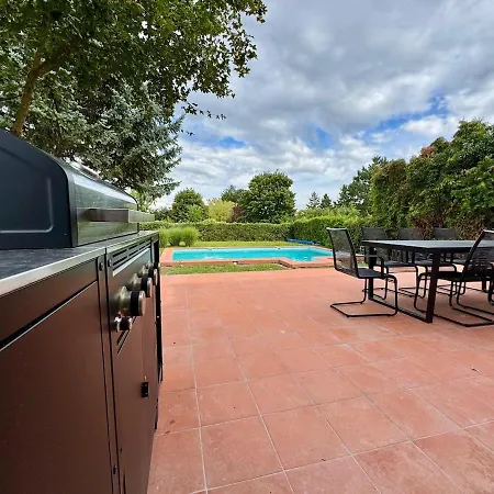 Luxury House With Pool, Garden, Ac & Sauna Apartment *