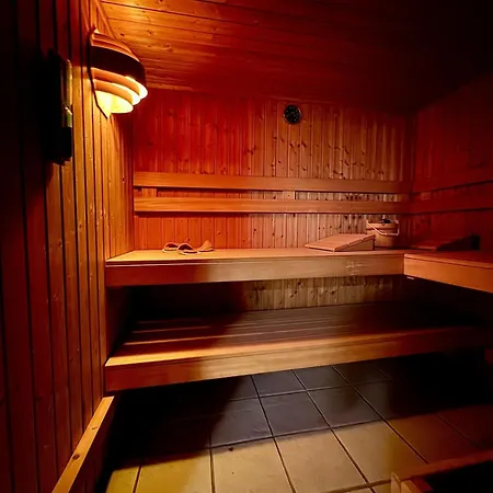 Apartment Luxury House With Pool, Garden, Ac & Sauna