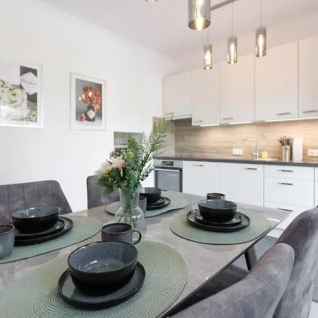 Apartment Luxury House With Pool, Garden, Ac & Sauna *