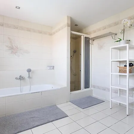 Apartment Luxury House With Pool, Garden, Ac & Sauna *