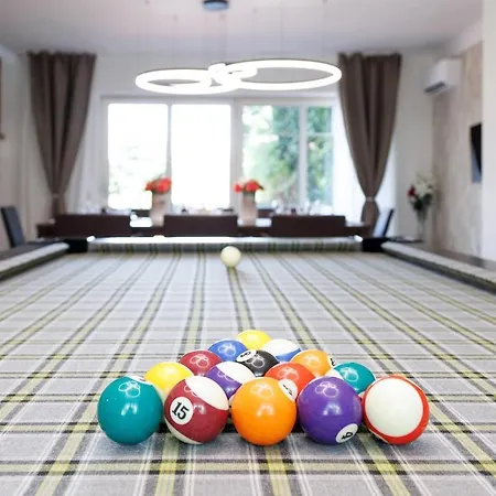 Apartment Luxury House With Pool, Garden, Ac & Sauna *