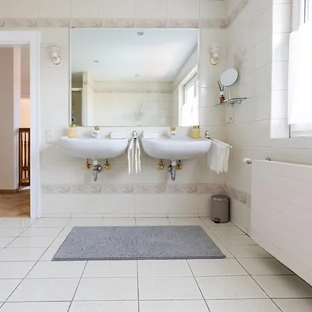 Luxury House With Pool, Garden, Ac & Sauna Apartment