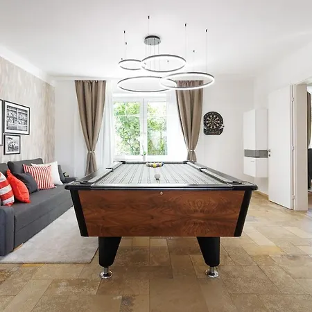 Luxury House With Pool, Garden, Ac & Sauna Apartment *